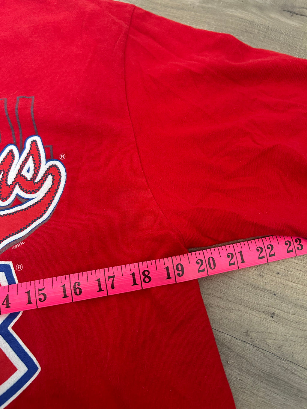 90’s Vintage Montreal Canadiens Graphic T-Shirt