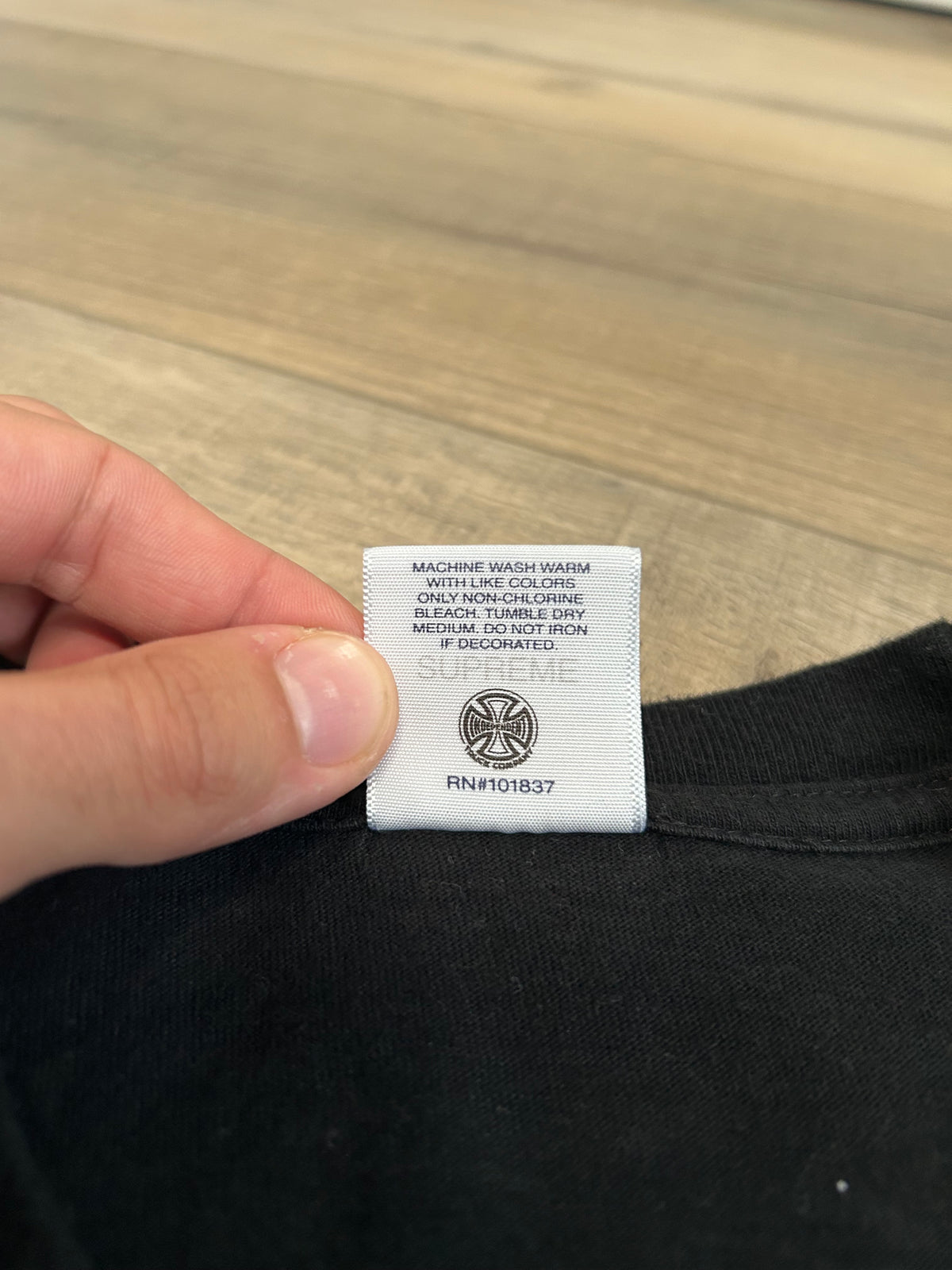 Supreme FW17 Independent Old English T-Shirt