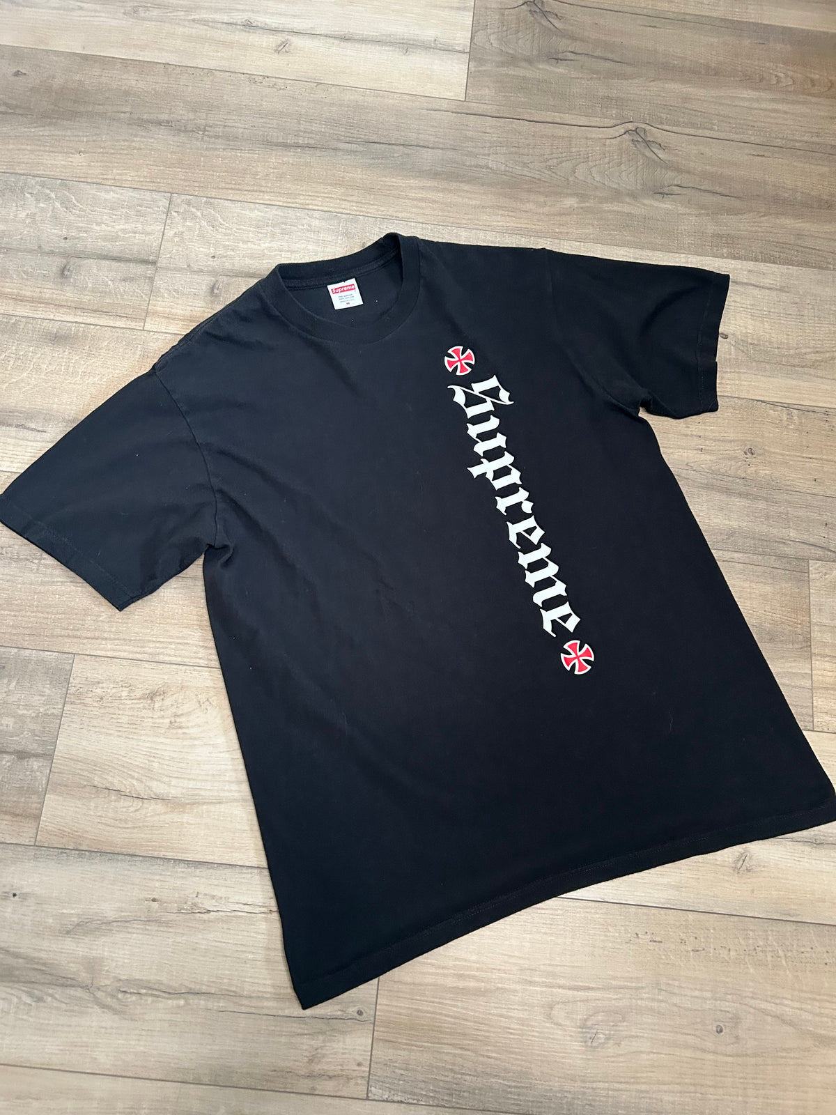 Supreme FW17 Independent Old English T-Shirt